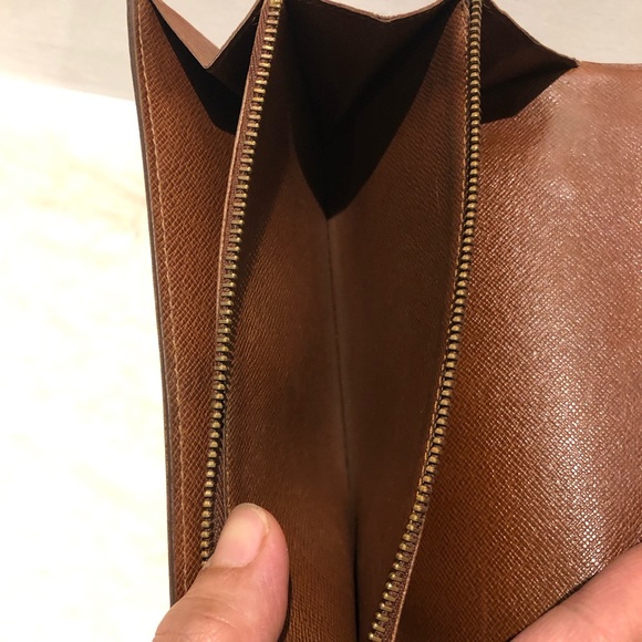 Louis Vuitton Long Wallet - Picture 7 of 12